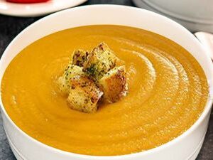 Supă cremă de legume ( de post ) Crutoane